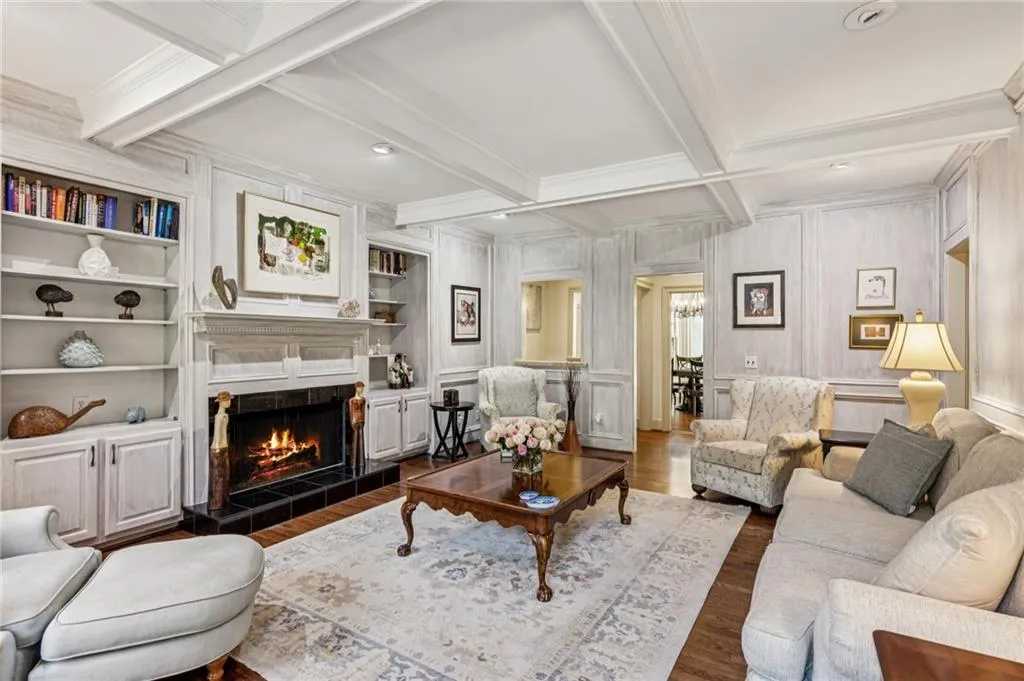 5460 E Idlewood Lane, Atlanta, Georgia 30327, 6 Bedrooms Bedrooms, ,4 BathroomsBathrooms,Residential,For Sale,5460 E Idlewood Lane,7678353