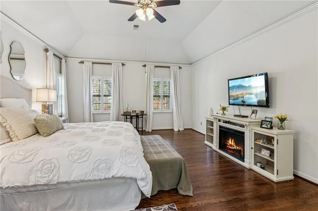 5460 E Idlewood Lane, Atlanta, Georgia 30327, 6 Bedrooms Bedrooms, ,4 BathroomsBathrooms,Residential,For Sale,5460 E Idlewood Lane,7678353