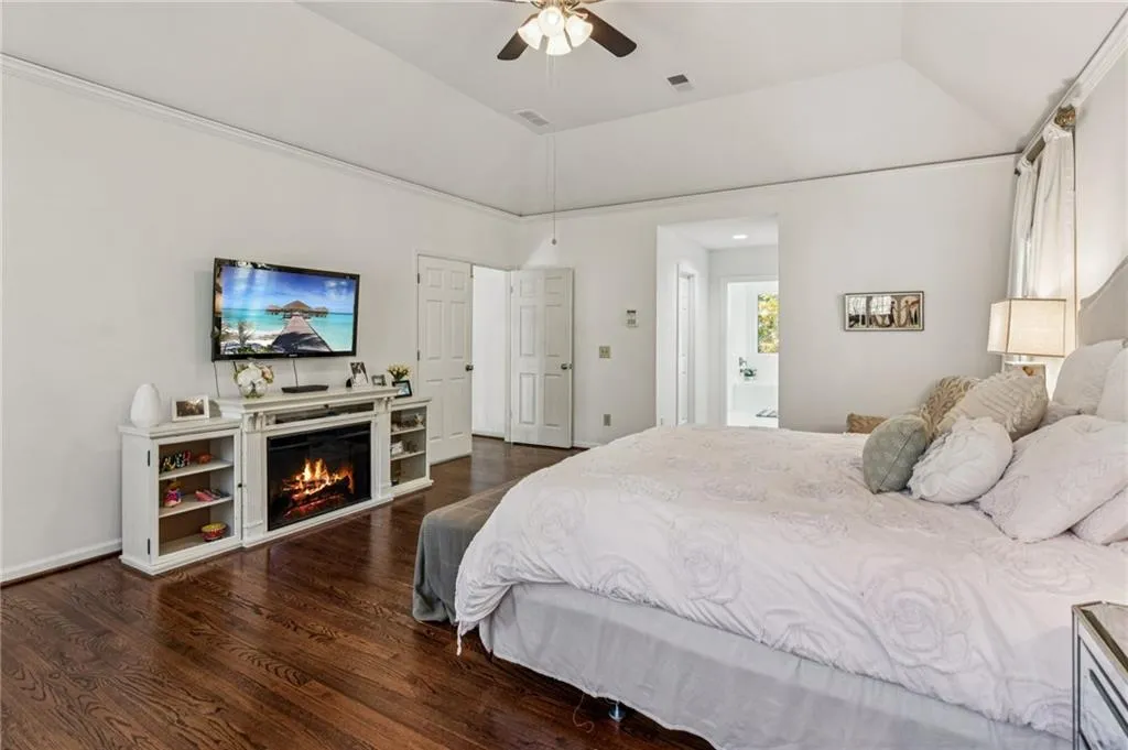 5460 E Idlewood Lane, Atlanta, Georgia 30327, 6 Bedrooms Bedrooms, ,4 BathroomsBathrooms,Residential,For Sale,5460 E Idlewood Lane,7678353