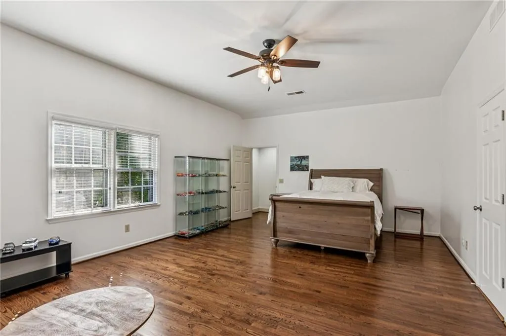 5460 E Idlewood Lane, Atlanta, Georgia 30327, 6 Bedrooms Bedrooms, ,4 BathroomsBathrooms,Residential,For Sale,5460 E Idlewood Lane,7678353