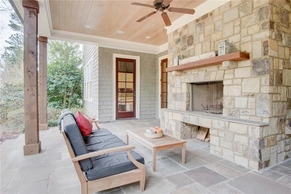 440 Brookfield Drive, Atlanta, Georgia 30342, 5 Bedrooms Bedrooms, ,4 BathroomsBathrooms,Residential,Sold,440 Brookfield Drive,5957813