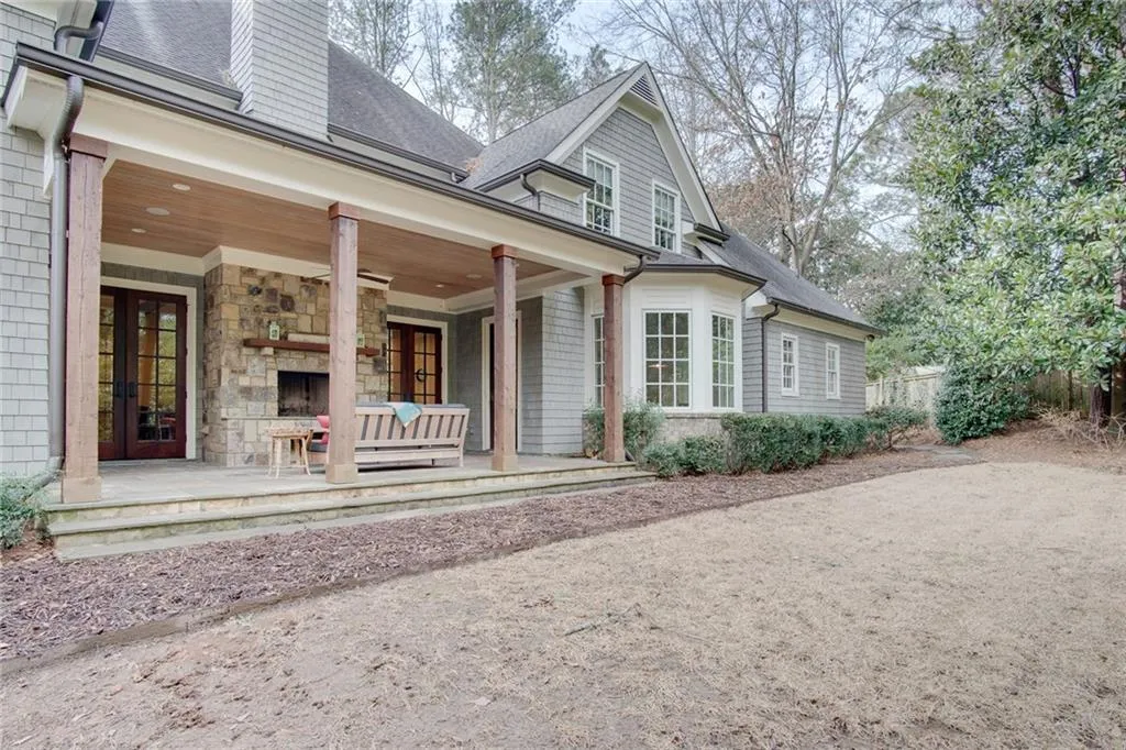 440 Brookfield Drive, Atlanta, Georgia 30342, 5 Bedrooms Bedrooms, ,4 BathroomsBathrooms,Residential,Sold,440 Brookfield Drive,5957813