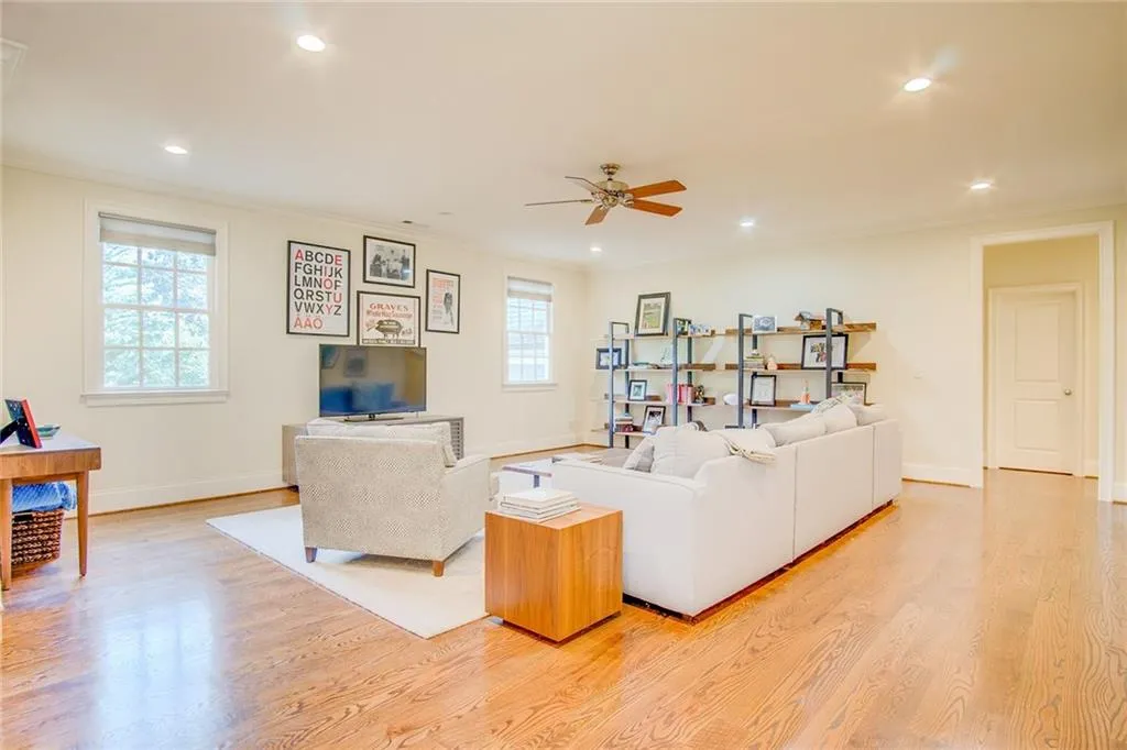 440 Brookfield Drive, Atlanta, Georgia 30342, 5 Bedrooms Bedrooms, ,4 BathroomsBathrooms,Residential,Sold,440 Brookfield Drive,5957813
