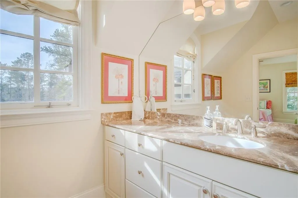 440 Brookfield Drive, Atlanta, Georgia 30342, 5 Bedrooms Bedrooms, ,4 BathroomsBathrooms,Residential,Sold,440 Brookfield Drive,5957813