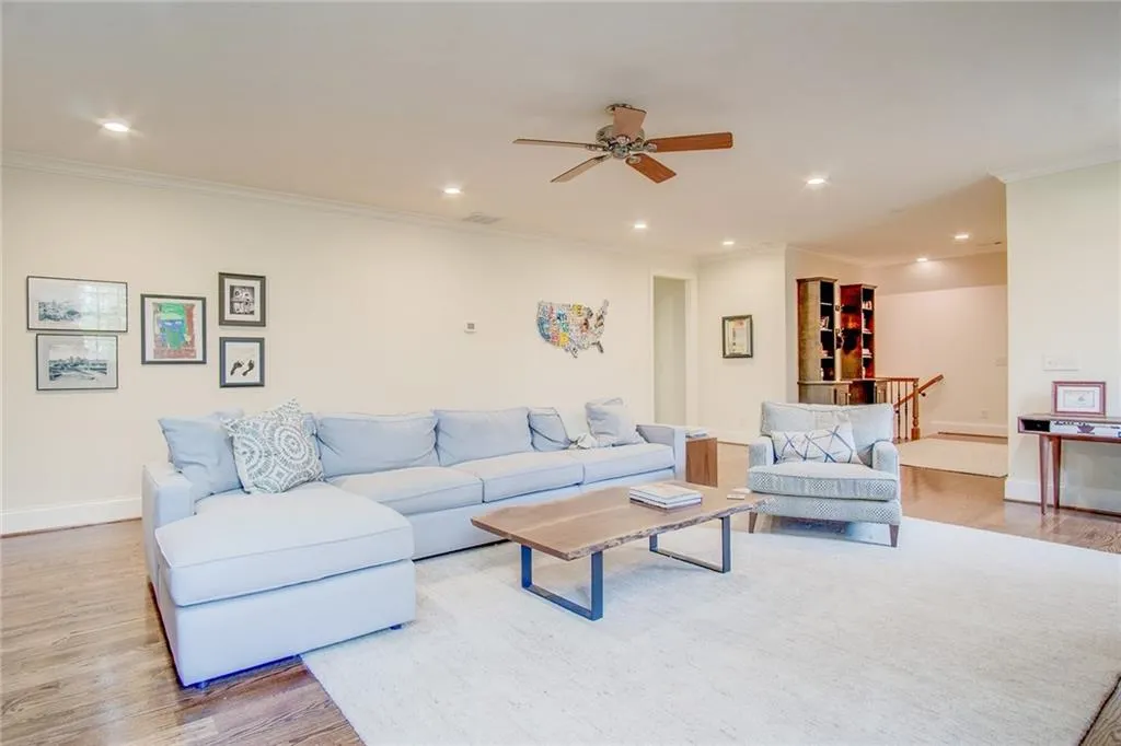 440 Brookfield Drive, Atlanta, Georgia 30342, 5 Bedrooms Bedrooms, ,4 BathroomsBathrooms,Residential,Sold,440 Brookfield Drive,5957813