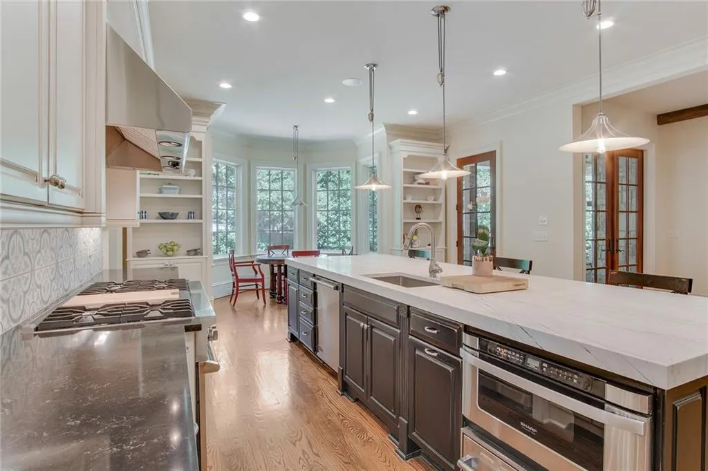 440 Brookfield Drive, Atlanta, Georgia 30342, 5 Bedrooms Bedrooms, ,4 BathroomsBathrooms,Residential,Sold,440 Brookfield Drive,5957813