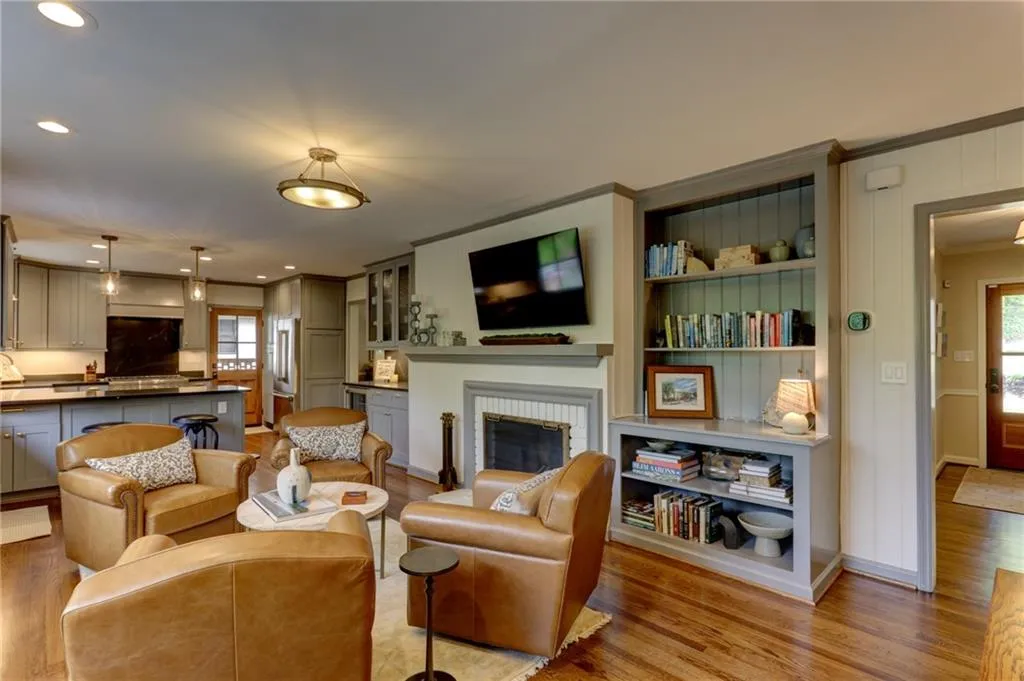 870 Starlight Drive, Sandy Springs, Georgia 30342, 4 Bedrooms Bedrooms, ,3 BathroomsBathrooms,Residential,For Sale,870 Starlight Drive,7747579