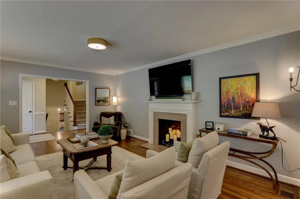 870 Starlight Drive, Sandy Springs, Georgia 30342, 4 Bedrooms Bedrooms, ,3 BathroomsBathrooms,Residential,For Sale,870 Starlight Drive,7747579