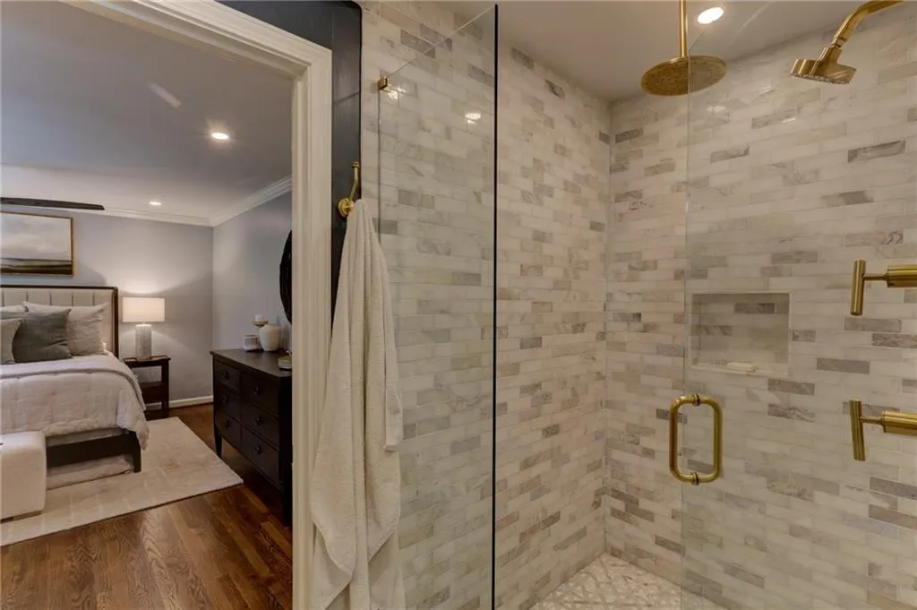 870 Starlight Drive, Sandy Springs, Georgia 30342, 4 Bedrooms Bedrooms, ,3 BathroomsBathrooms,Residential,For Sale,870 Starlight Drive,7747579