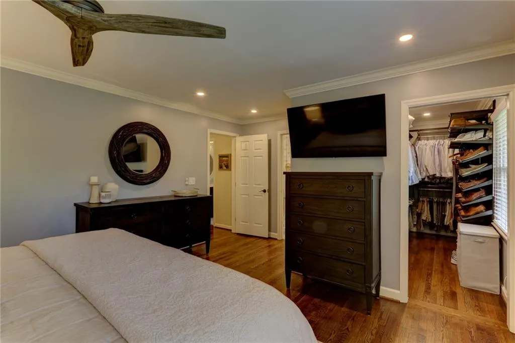 870 Starlight Drive, Sandy Springs, Georgia 30342, 4 Bedrooms Bedrooms, ,3 BathroomsBathrooms,Residential,For Sale,870 Starlight Drive,7747579