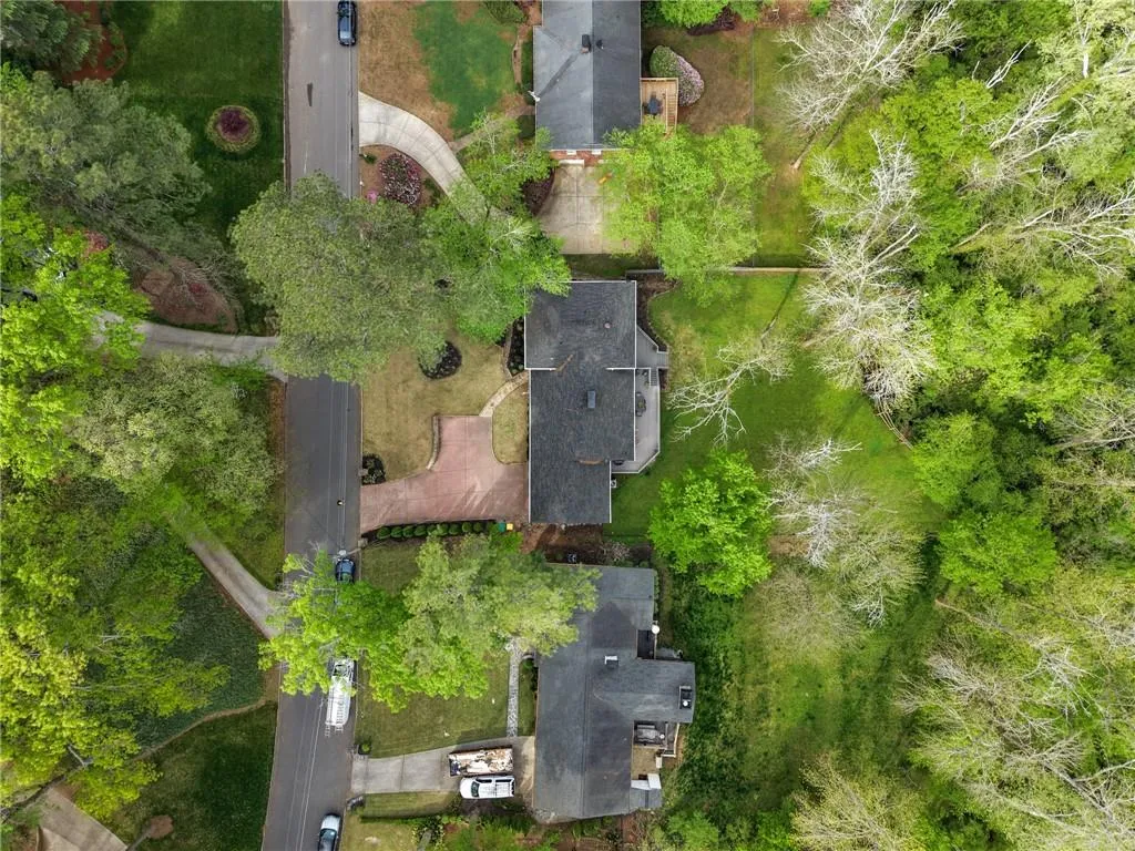 870 Starlight Drive, Sandy Springs, Georgia 30342, 4 Bedrooms Bedrooms, ,3 BathroomsBathrooms,Residential,For Sale,870 Starlight Drive,7747579