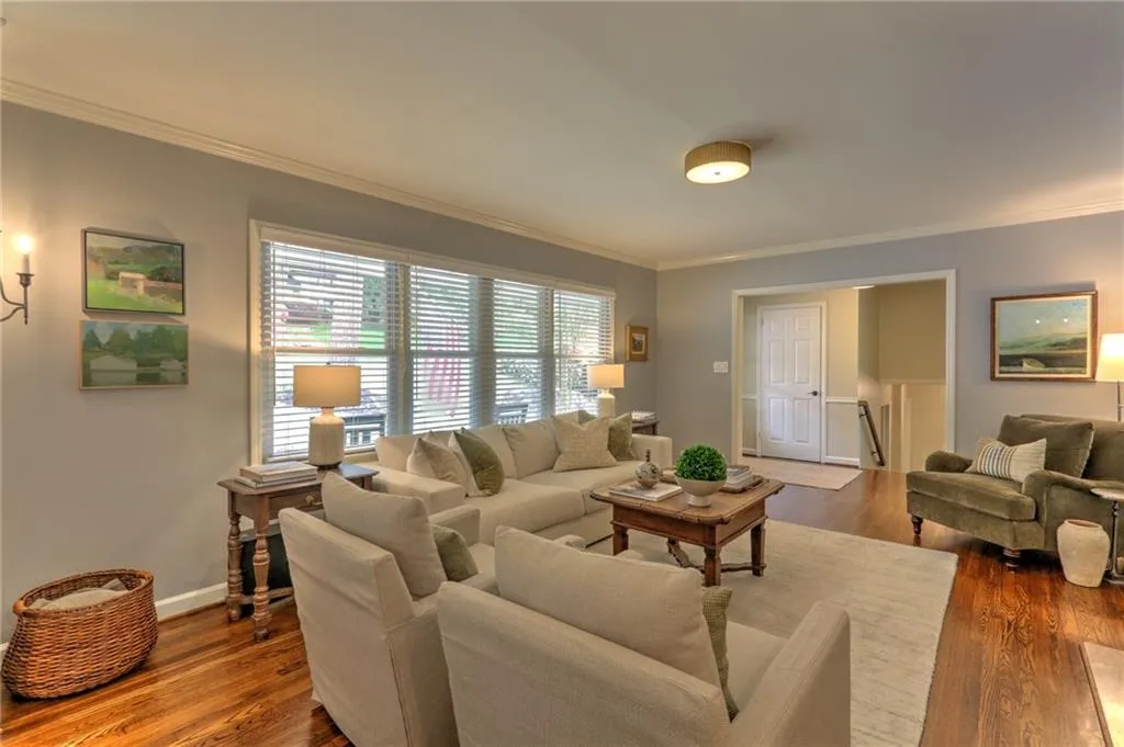 870 Starlight Drive, Sandy Springs, Georgia 30342, 4 Bedrooms Bedrooms, ,3 BathroomsBathrooms,Residential,For Sale,870 Starlight Drive,7747579