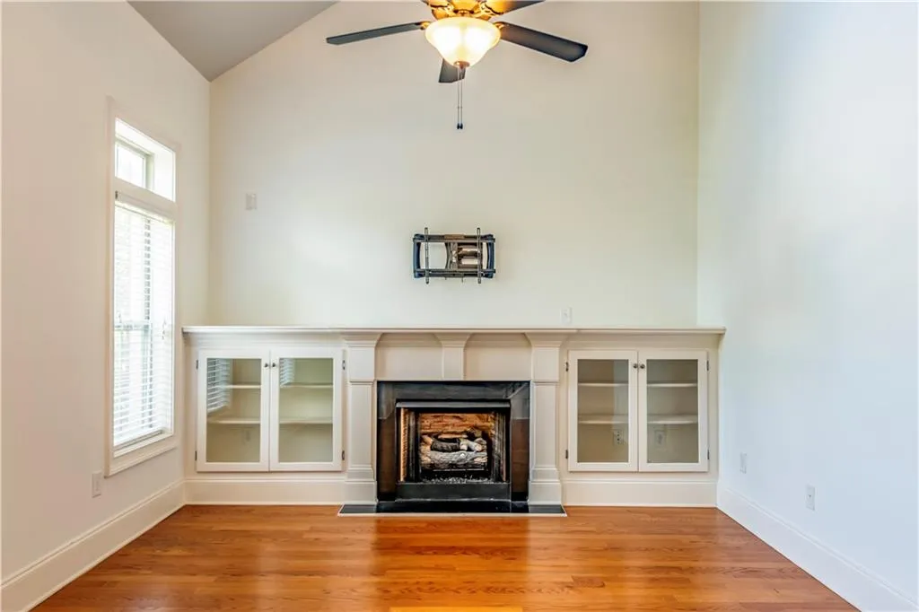 879 Perennial Drive Unit 112, Atlanta, Georgia 30328, 2 Bedrooms Bedrooms, ,2 BathroomsBathrooms,Residential,Sold,879 Perennial Drive Unit 112,7406644