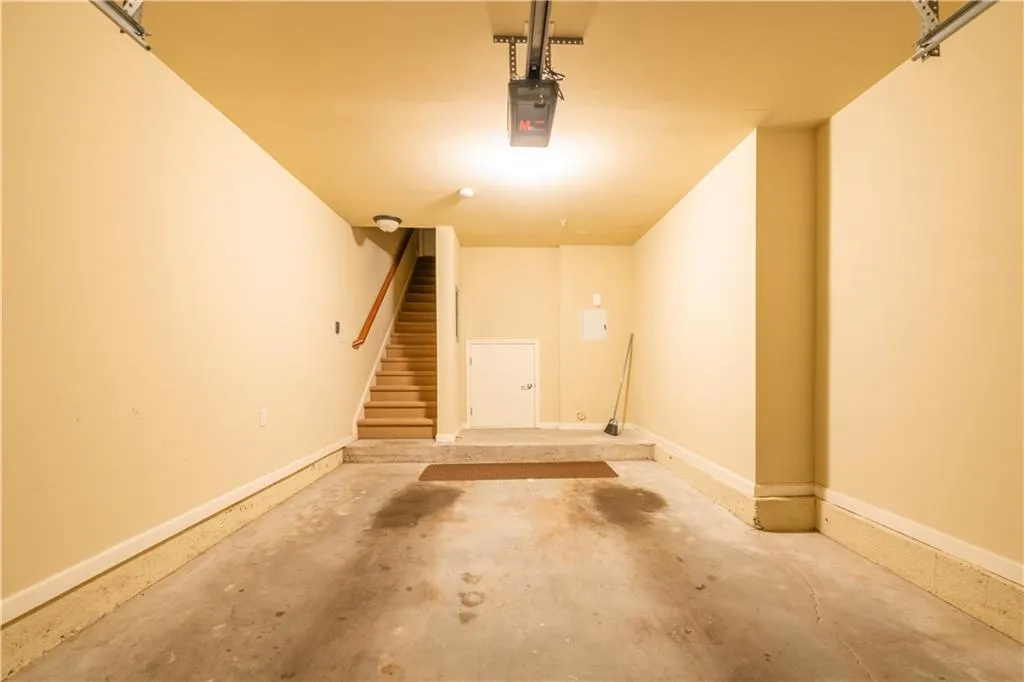 879 Perennial Drive Unit 112, Atlanta, Georgia 30328, 2 Bedrooms Bedrooms, ,2 BathroomsBathrooms,Residential,Sold,879 Perennial Drive Unit 112,7406644