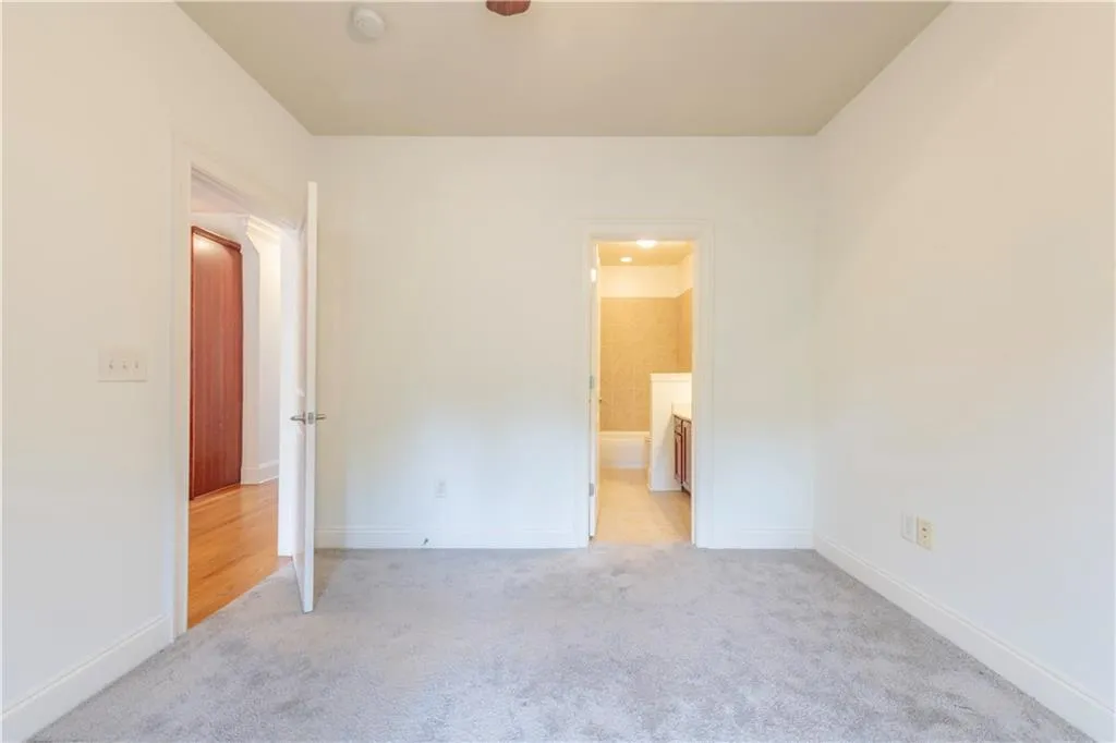 879 Perennial Drive Unit 112, Atlanta, Georgia 30328, 2 Bedrooms Bedrooms, ,2 BathroomsBathrooms,Residential,Sold,879 Perennial Drive Unit 112,7406644