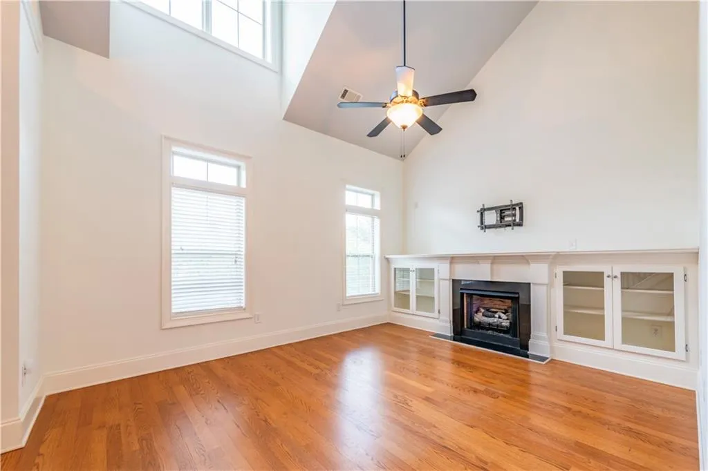 879 Perennial Drive Unit 112, Atlanta, Georgia 30328, 2 Bedrooms Bedrooms, ,2 BathroomsBathrooms,Residential,Sold,879 Perennial Drive Unit 112,7406644