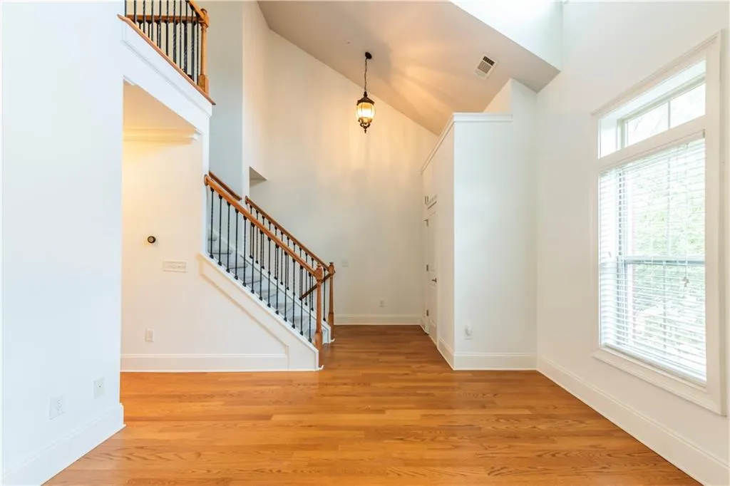 879 Perennial Drive Unit 112, Atlanta, Georgia 30328, 2 Bedrooms Bedrooms, ,2 BathroomsBathrooms,Residential,Sold,879 Perennial Drive Unit 112,7406644