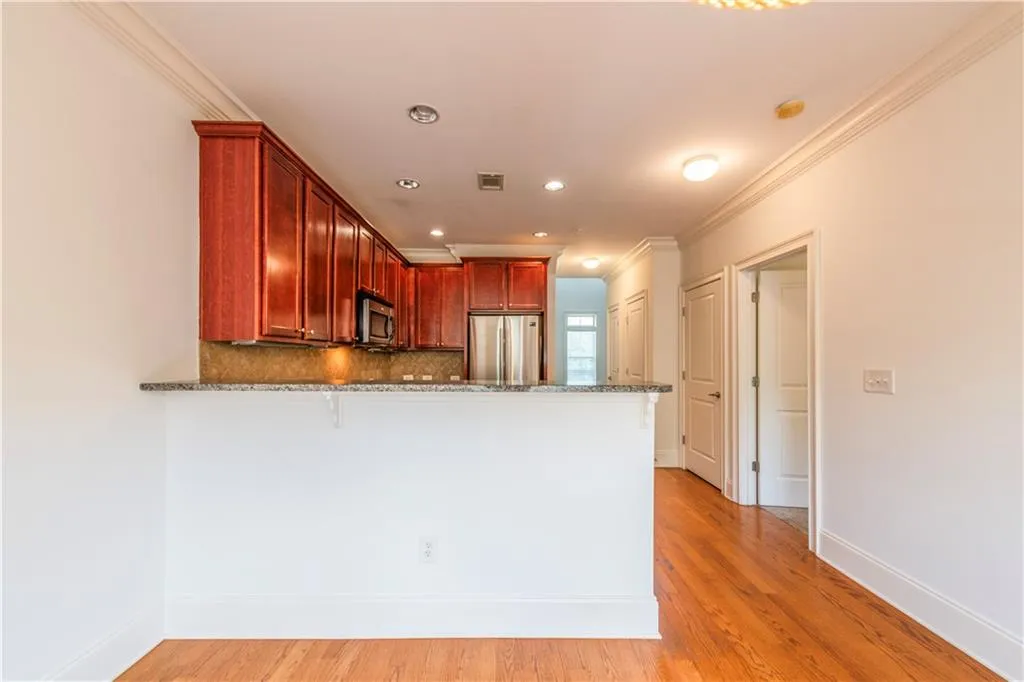 879 Perennial Drive Unit 112, Atlanta, Georgia 30328, 2 Bedrooms Bedrooms, ,2 BathroomsBathrooms,Residential,Sold,879 Perennial Drive Unit 112,7406644