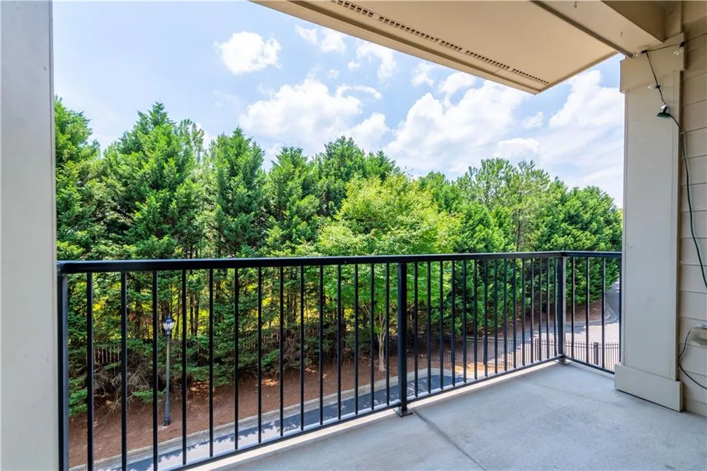 879 Perennial Drive Unit 112, Atlanta, Georgia 30328, 2 Bedrooms Bedrooms, ,2 BathroomsBathrooms,Residential,Sold,879 Perennial Drive Unit 112,7406644