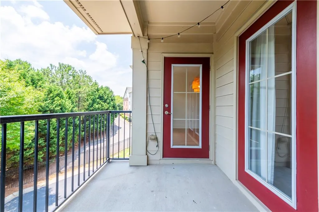 879 Perennial Drive Unit 112, Atlanta, Georgia 30328, 2 Bedrooms Bedrooms, ,2 BathroomsBathrooms,Residential,Sold,879 Perennial Drive Unit 112,7406644