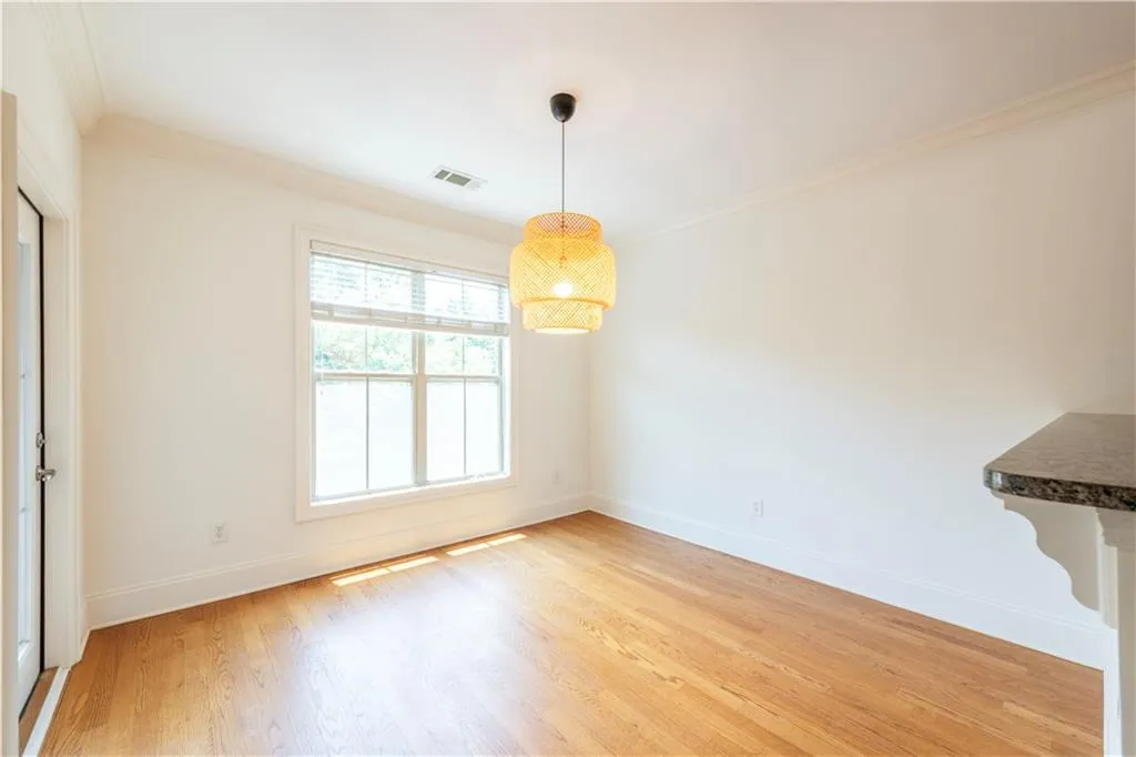 879 Perennial Drive Unit 112, Atlanta, Georgia 30328, 2 Bedrooms Bedrooms, ,2 BathroomsBathrooms,Residential,Sold,879 Perennial Drive Unit 112,7406644