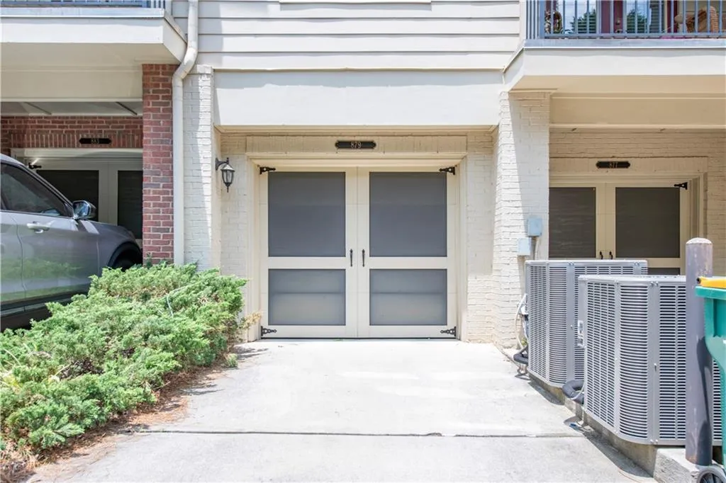 879 Perennial Drive Unit 112, Atlanta, Georgia 30328, 2 Bedrooms Bedrooms, ,2 BathroomsBathrooms,Residential,Sold,879 Perennial Drive Unit 112,7406644