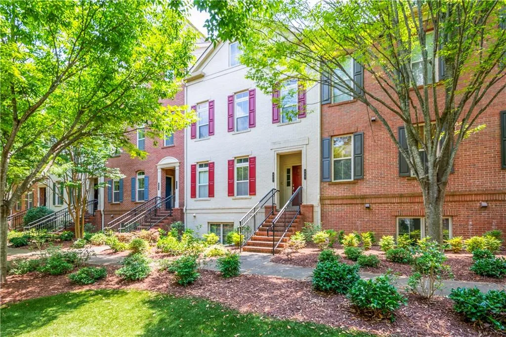 879 Perennial Drive Unit 112, Atlanta, Georgia 30328, 2 Bedrooms Bedrooms, ,2 BathroomsBathrooms,Residential,Sold,879 Perennial Drive Unit 112,7406644