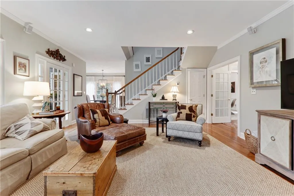 4935 Northway Drive Ne, Sandy Springs, Georgia 30342, 3 Bedrooms Bedrooms, ,2 BathroomsBathrooms,Residential,Sold,4935 Northway Drive Ne,6674968