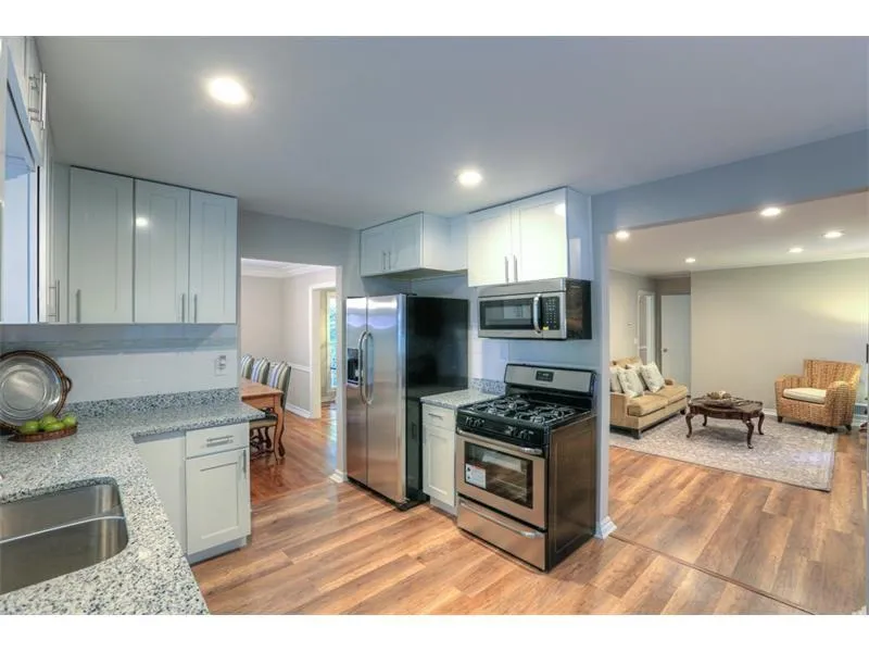 480 Mossyvale Way, Sandy Springs, Georgia 30328, 4 Bedrooms Bedrooms, ,2 BathroomsBathrooms,Residential,Sold,480 Mossyvale Way,5844030