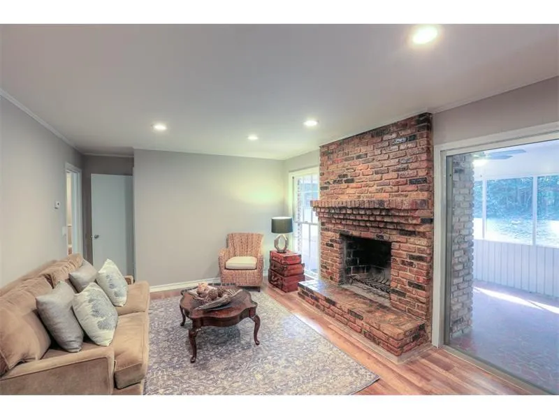 480 Mossyvale Way, Sandy Springs, Georgia 30328, 4 Bedrooms Bedrooms, ,2 BathroomsBathrooms,Residential,Sold,480 Mossyvale Way,5844030