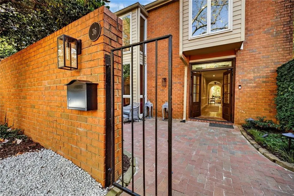 36 Willow Glen Ne, Atlanta, Georgia 30342, 3 Bedrooms Bedrooms, ,3 BathroomsBathrooms,Residential,For Sale,36 Willow Glen Ne,7688679