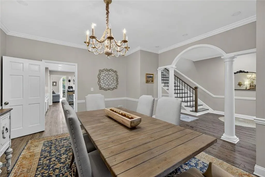 36 Willow Glen Ne, Atlanta, Georgia 30342, 3 Bedrooms Bedrooms, 0 ,3 BathroomsBathrooms,Residential,For Sale,36 Willow Glen Ne,7688679