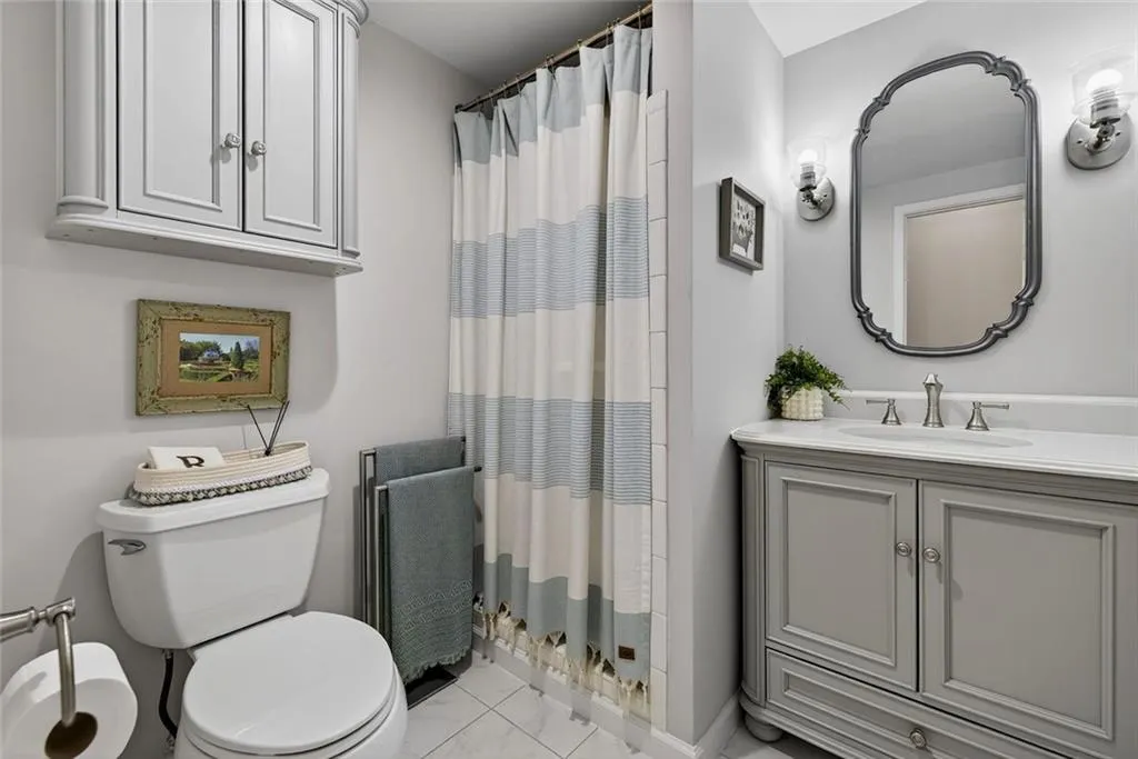 36 Willow Glen Ne, Atlanta, Georgia 30342, 3 Bedrooms Bedrooms, ,3 BathroomsBathrooms,Residential,For Sale,36 Willow Glen Ne,7688679