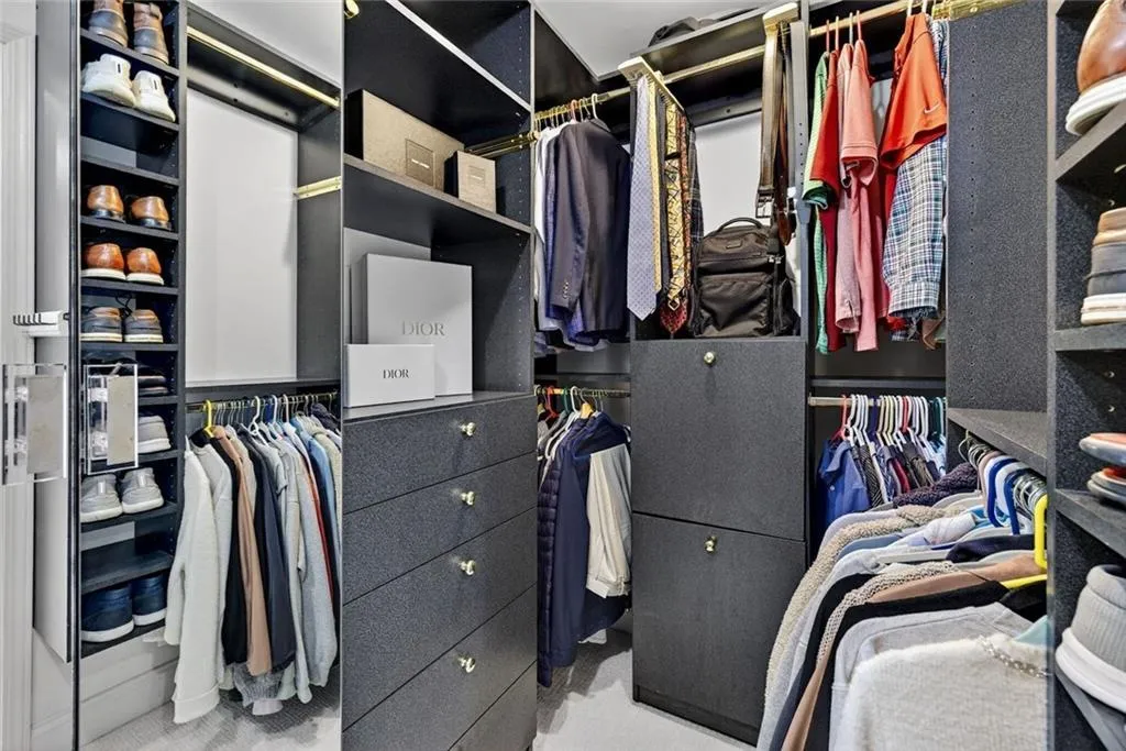 36 Willow Glen Ne, Atlanta, Georgia 30342, 3 Bedrooms Bedrooms, 0 ,3 BathroomsBathrooms,Residential,For Sale,36 Willow Glen Ne,7688679