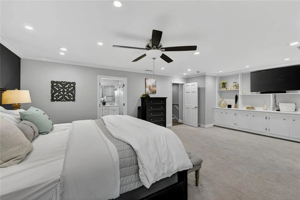 36 Willow Glen Ne, Atlanta, Georgia 30342, 3 Bedrooms Bedrooms, ,3 BathroomsBathrooms,Residential,For Sale,36 Willow Glen Ne,7688679