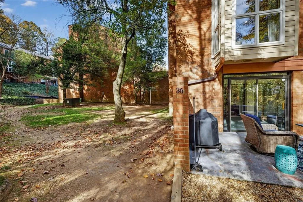 36 Willow Glen Ne, Atlanta, Georgia 30342, 3 Bedrooms Bedrooms, ,3 BathroomsBathrooms,Residential,For Sale,36 Willow Glen Ne,7688679