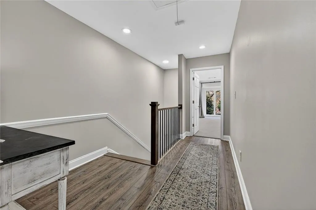 36 Willow Glen Ne, Atlanta, Georgia 30342, 3 Bedrooms Bedrooms, 0 ,3 BathroomsBathrooms,Residential,For Sale,36 Willow Glen Ne,7688679