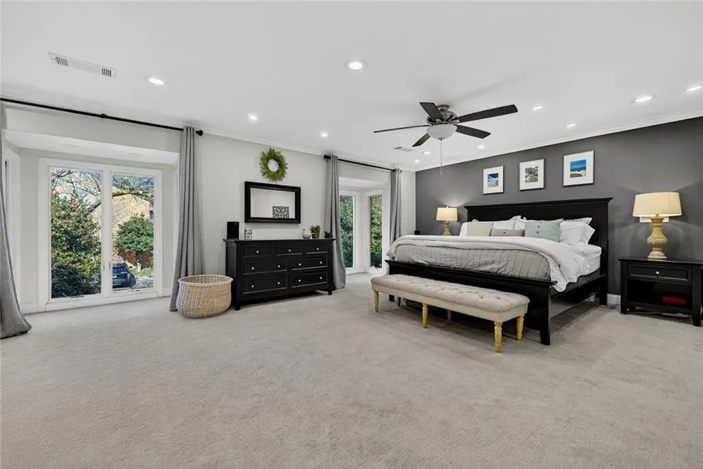 36 Willow Glen Ne, Atlanta, Georgia 30342, 3 Bedrooms Bedrooms, 0 ,3 BathroomsBathrooms,Residential,For Sale,36 Willow Glen Ne,7688679