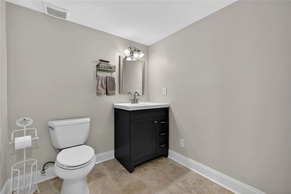 36 Willow Glen Ne, Atlanta, Georgia 30342, 3 Bedrooms Bedrooms, ,3 BathroomsBathrooms,Residential,For Sale,36 Willow Glen Ne,7688679