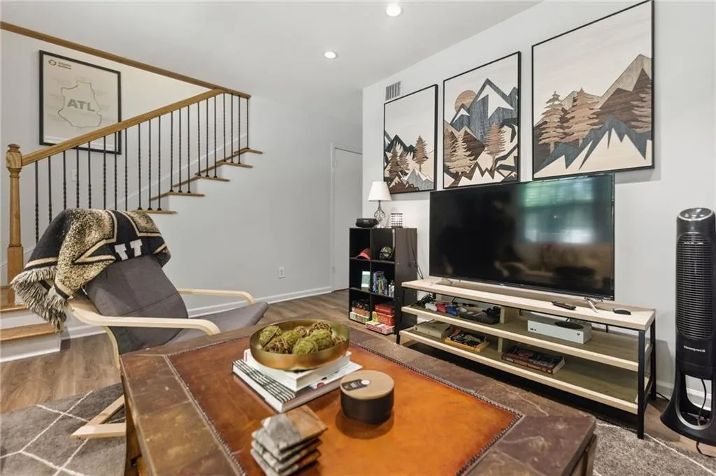 3 Arpege Way Nw, Atlanta, Georgia 30327, 2 Bedrooms Bedrooms, 0 ,2 BathroomsBathrooms,Residential,For Sale,3 Arpege Way Nw,7753698