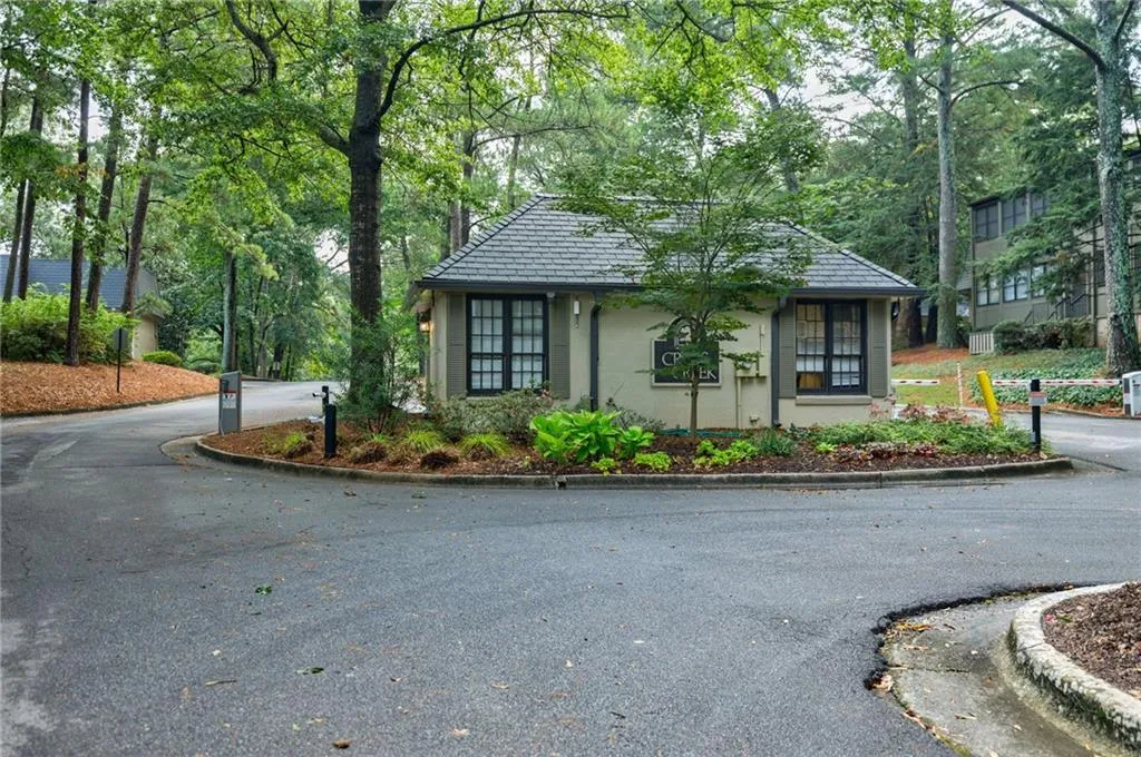 3 Arpege Way Nw, Atlanta, Georgia 30327, 2 Bedrooms Bedrooms, 0 ,2 BathroomsBathrooms,Residential,For Sale,3 Arpege Way Nw,7753698