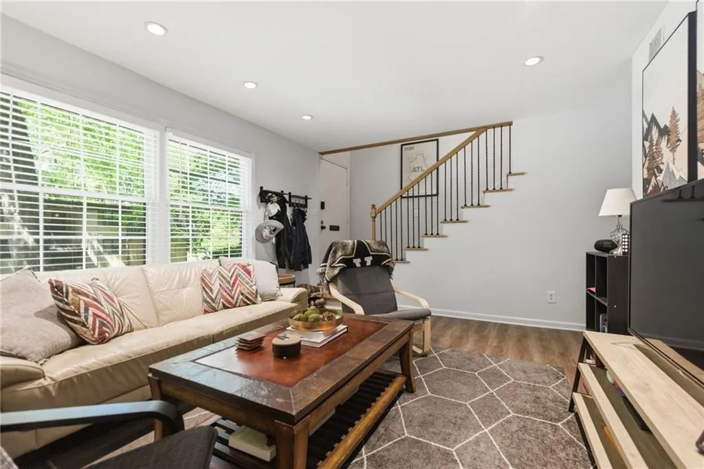 3 Arpege Way Nw, Atlanta, Georgia 30327, 2 Bedrooms Bedrooms, 0 ,2 BathroomsBathrooms,Residential,For Sale,3 Arpege Way Nw,7753698