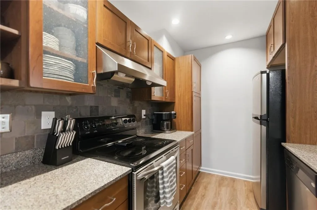 3 Arpege Way Nw, Atlanta, Georgia 30327, 2 Bedrooms Bedrooms, 0 ,2 BathroomsBathrooms,Residential,For Sale,3 Arpege Way Nw,7753698