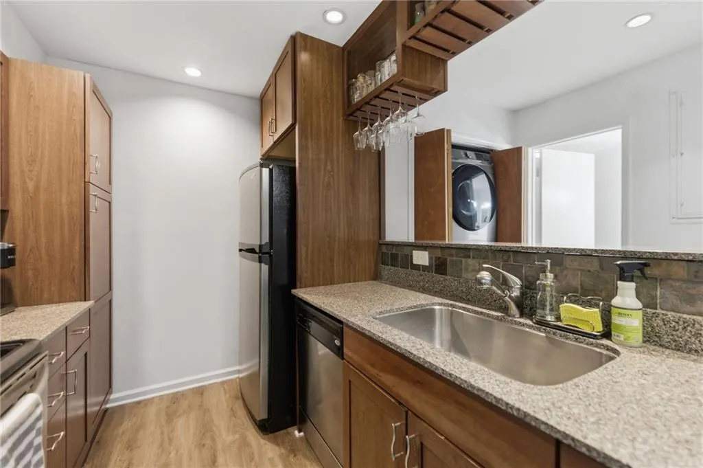 3 Arpege Way Nw, Atlanta, Georgia 30327, 2 Bedrooms Bedrooms, 0 ,2 BathroomsBathrooms,Residential,For Sale,3 Arpege Way Nw,7753698