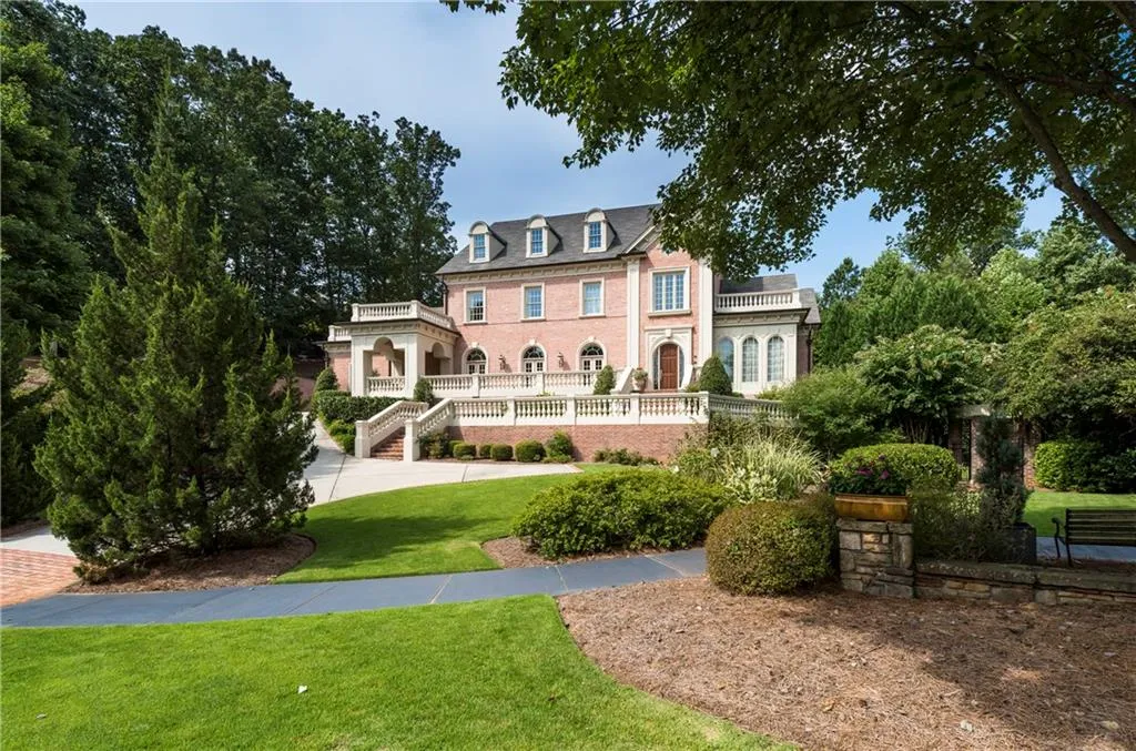 5620 Claire Rose Lane, Sandy Springs, Georgia 30327, 6 Bedrooms Bedrooms, ,5 BathroomsBathrooms,Residential,Sold,5620 Claire Rose Lane,5593133