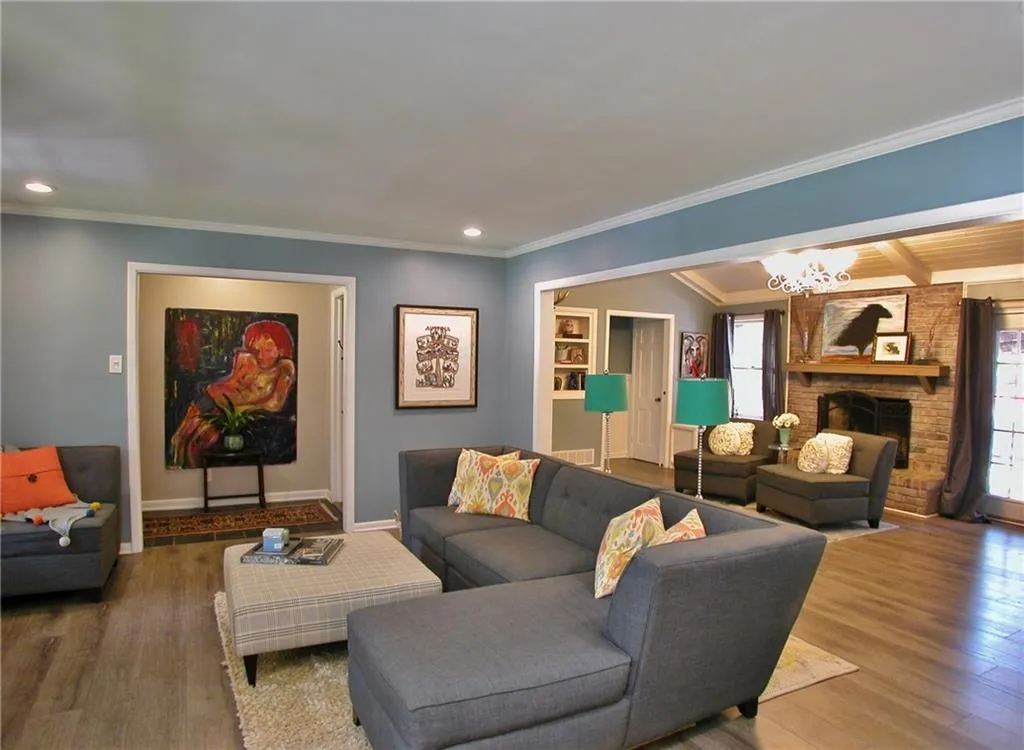 800 Spalding Drive Ne, Atlanta, Georgia 30328, 4 Bedrooms Bedrooms, ,3 BathroomsBathrooms,Residential,Sold,800 Spalding Drive Ne,5900964
