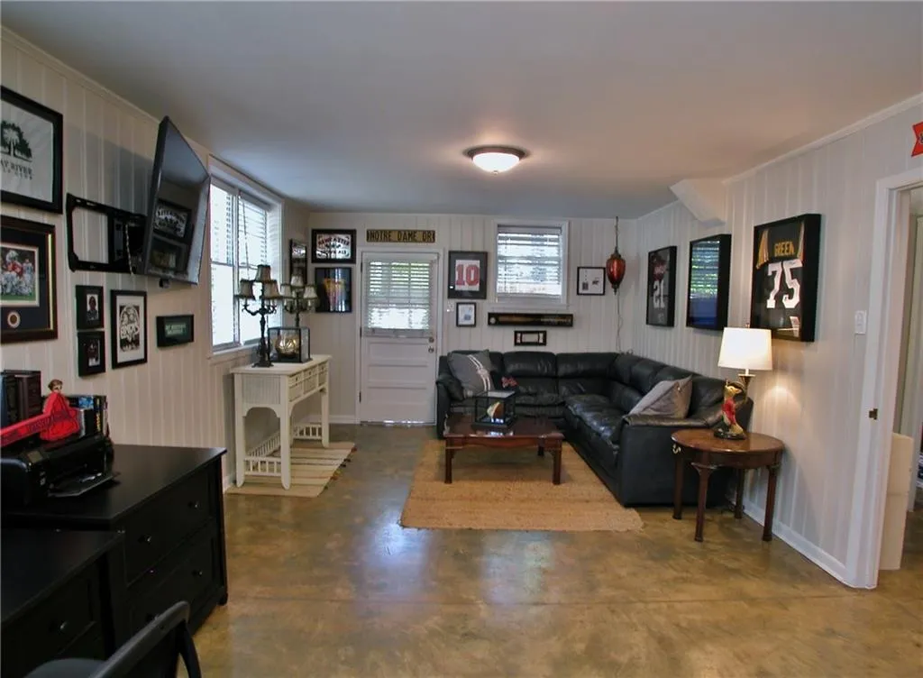 800 Spalding Drive Ne, Atlanta, Georgia 30328, 4 Bedrooms Bedrooms, ,3 BathroomsBathrooms,Residential,Sold,800 Spalding Drive Ne,5900964