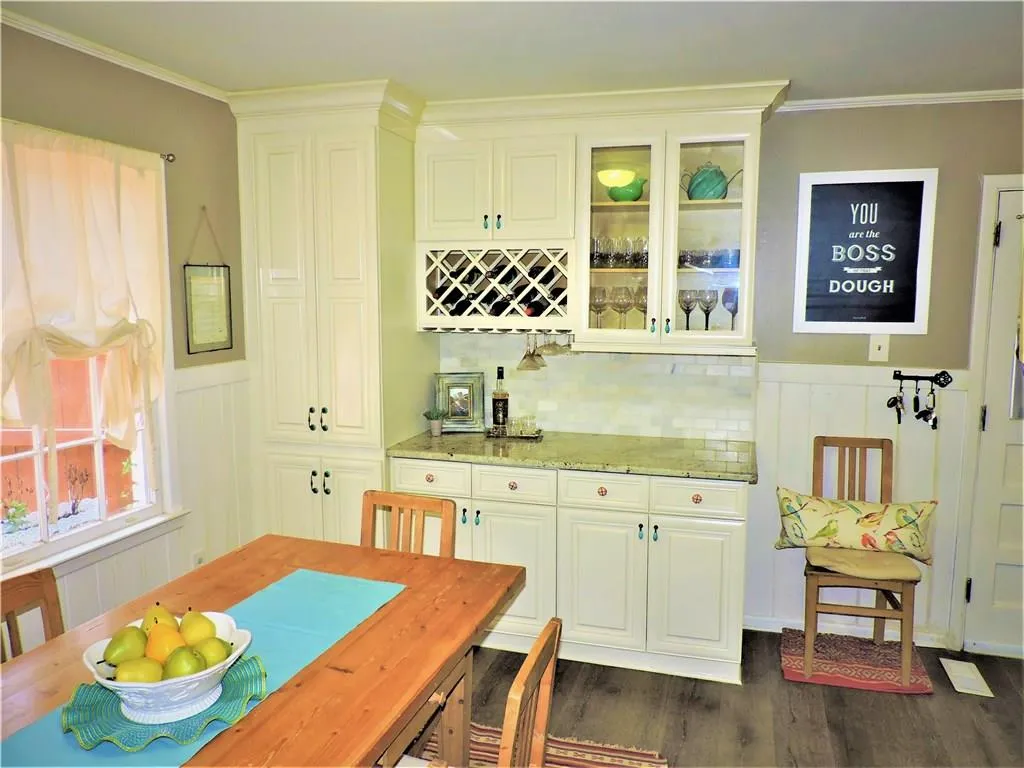 800 Spalding Drive Ne, Atlanta, Georgia 30328, 4 Bedrooms Bedrooms, ,3 BathroomsBathrooms,Residential,Sold,800 Spalding Drive Ne,5900964