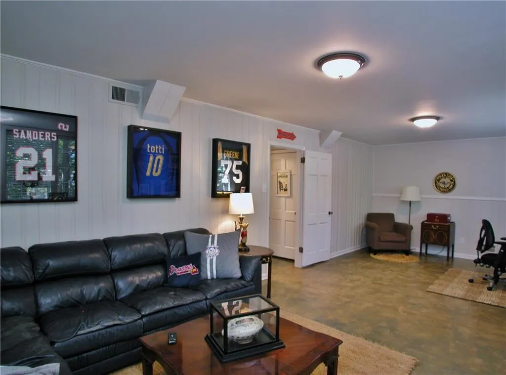 800 Spalding Drive Ne, Atlanta, Georgia 30328, 4 Bedrooms Bedrooms, ,3 BathroomsBathrooms,Residential,Sold,800 Spalding Drive Ne,5900964