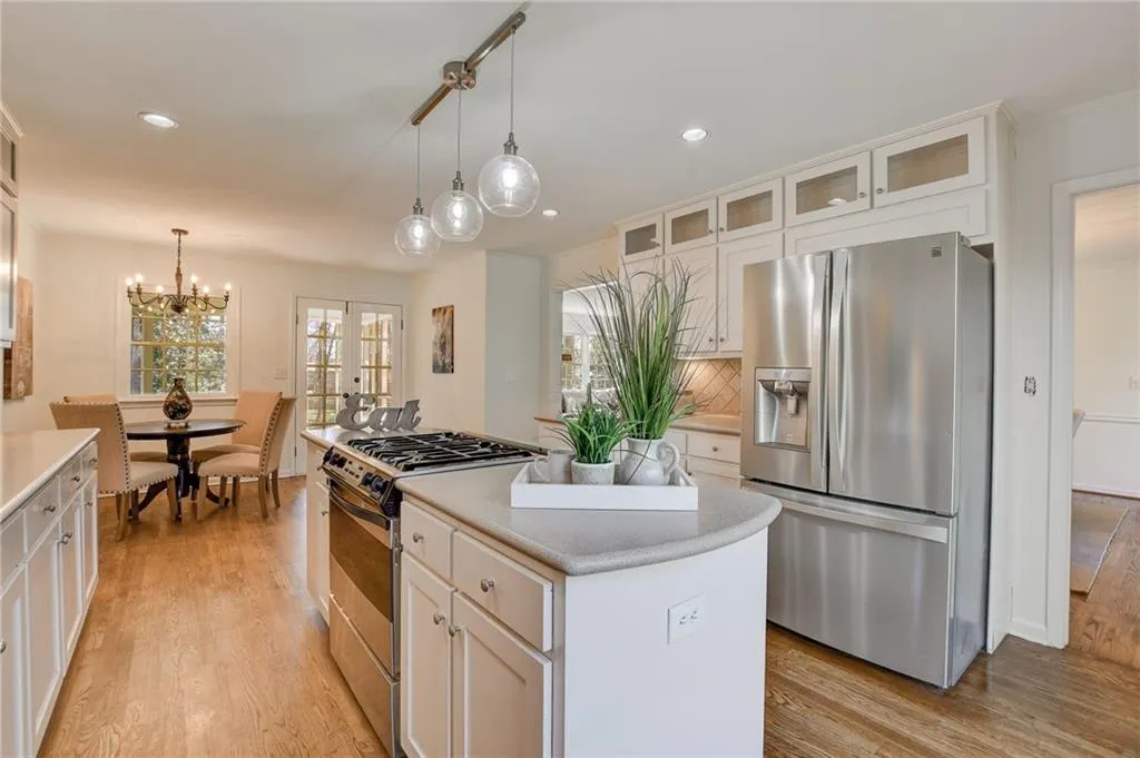7595 Chaparral Drive, Sandy Springs, Georgia 30350, 5 Bedrooms Bedrooms, ,3 BathroomsBathrooms,Residential,Sold,7595 Chaparral Drive,7009907